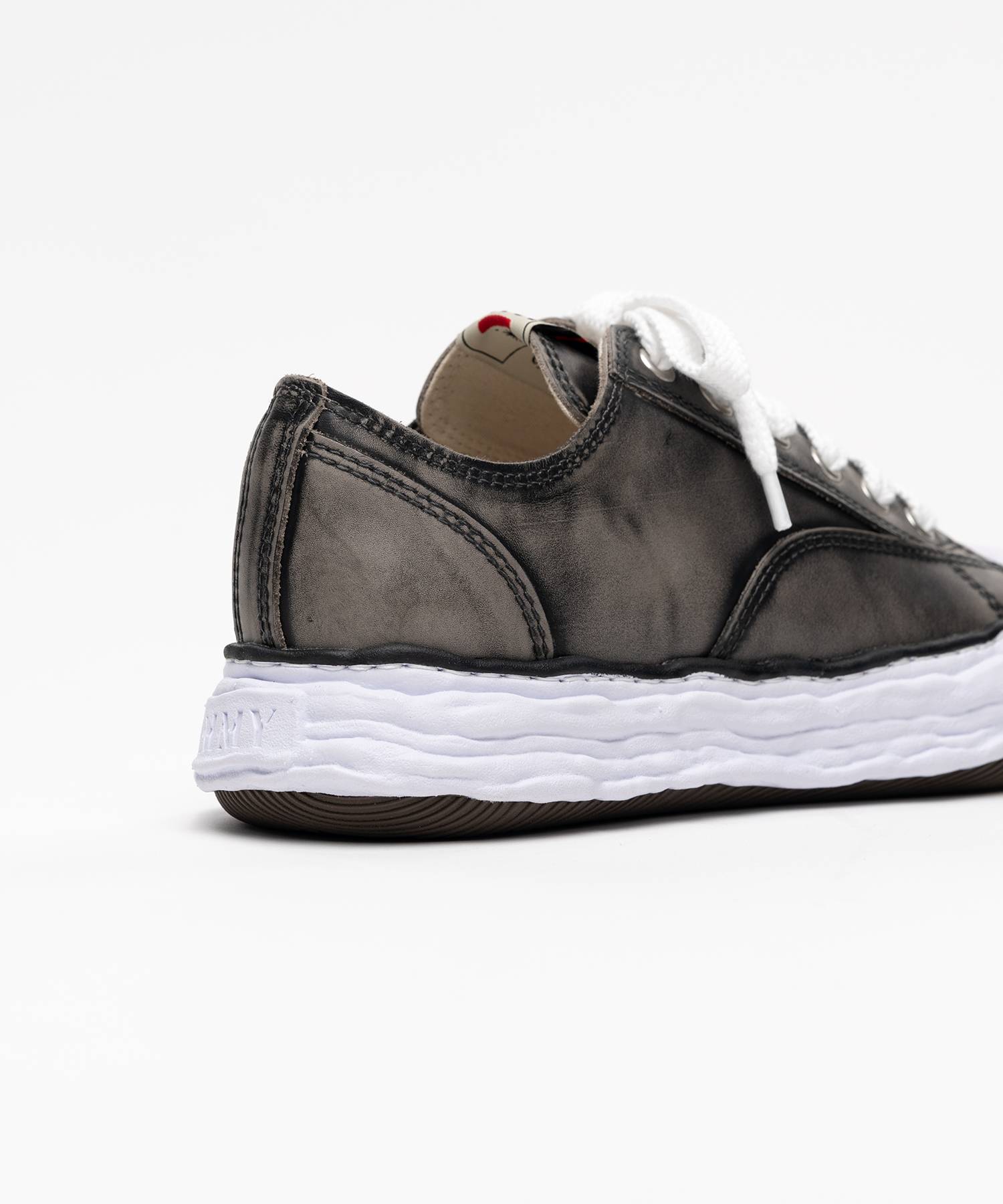 "PETERSON23" OG Sole Vintage Leather Effect Low-top Sneaker