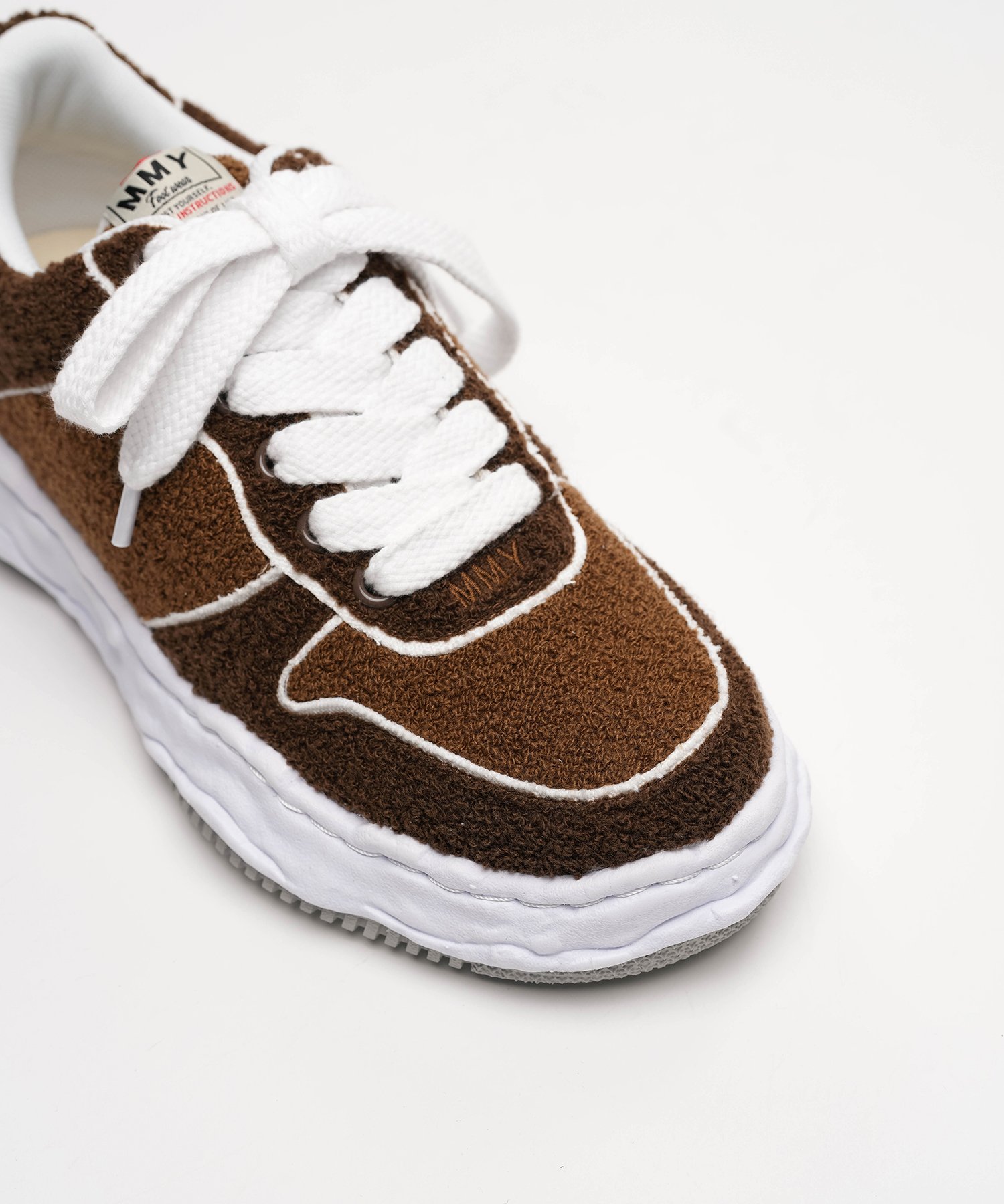 "WAYNE" OG Sole Chenille Embroidey Canvas Low-top Sneaker