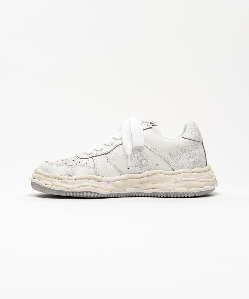 "WAYNE" OG Sole Shrink Leather Low-top Sneaker