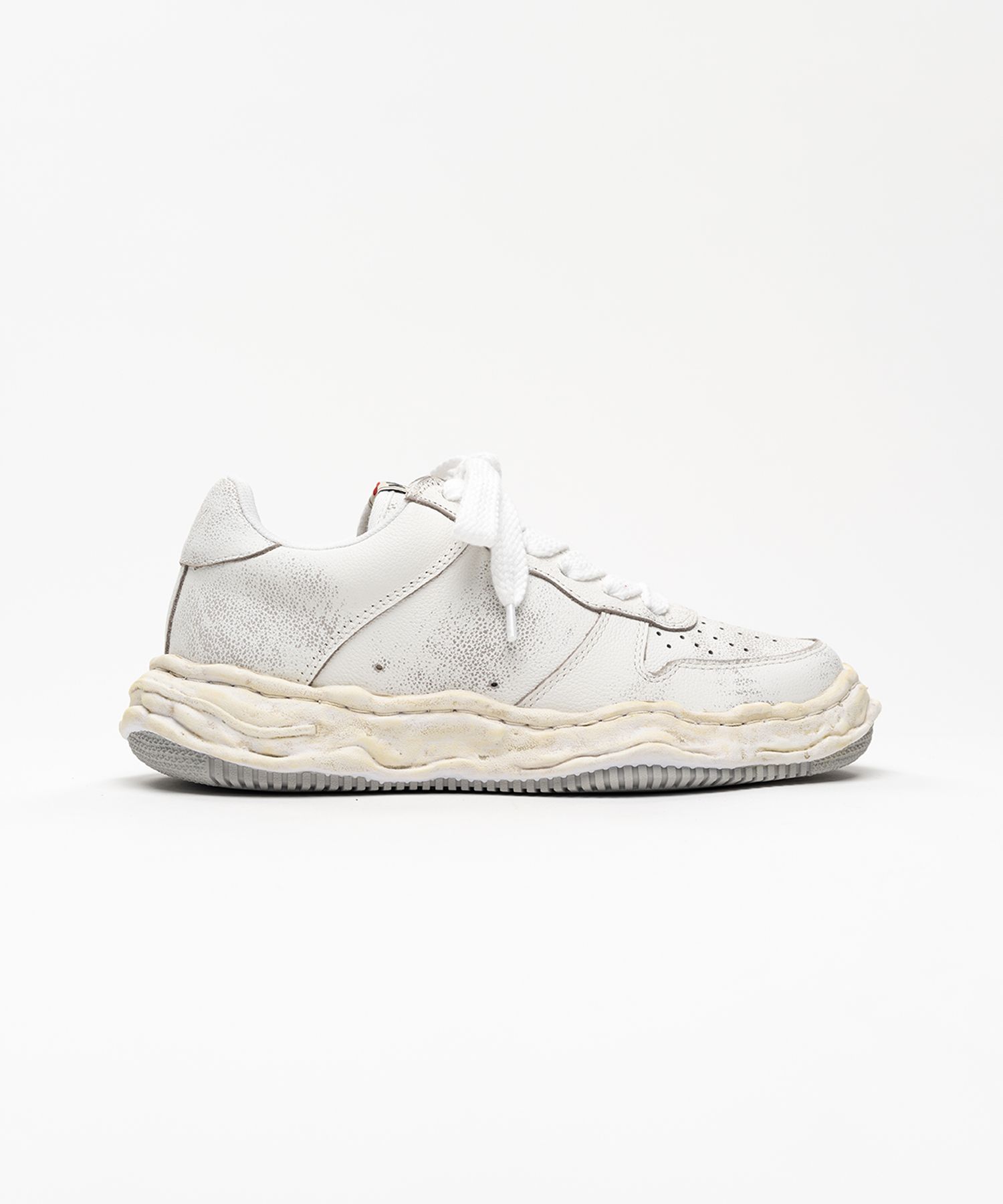 "WAYNE" OG Sole Shrink Leather Low-top Sneaker