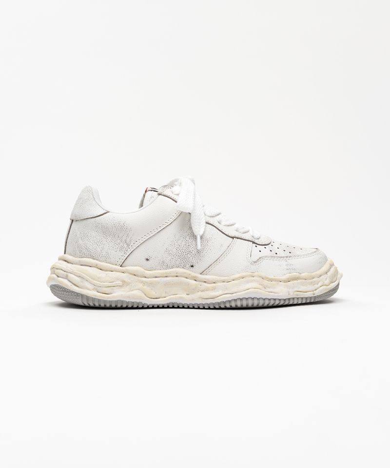 "WAYNE" OG Sole Shrink Leather Low-top Sneaker