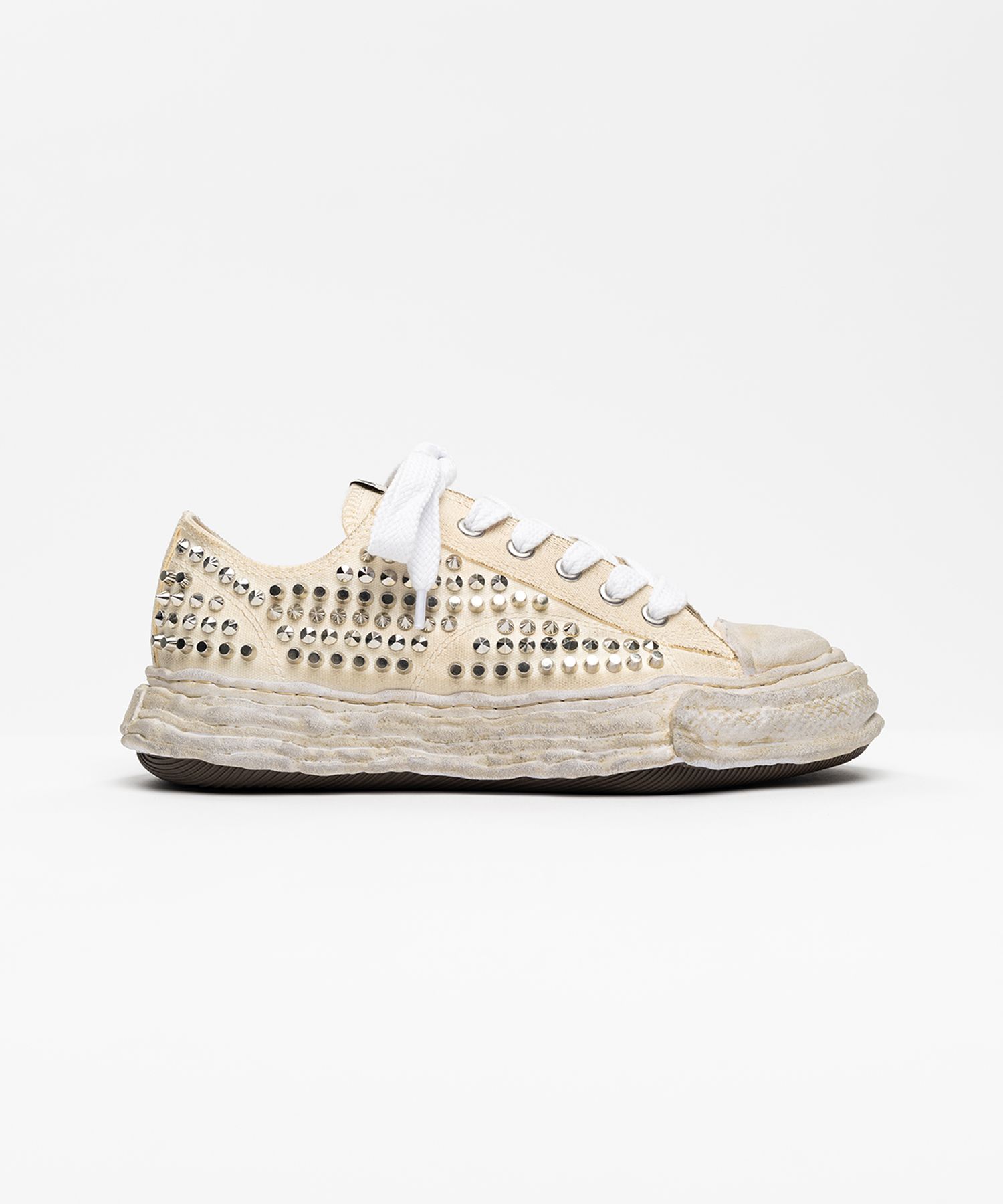 【EXCLUSIVE EDITION】"PETERSON23"OG Sole Studded Canvas Low-top Sneaker