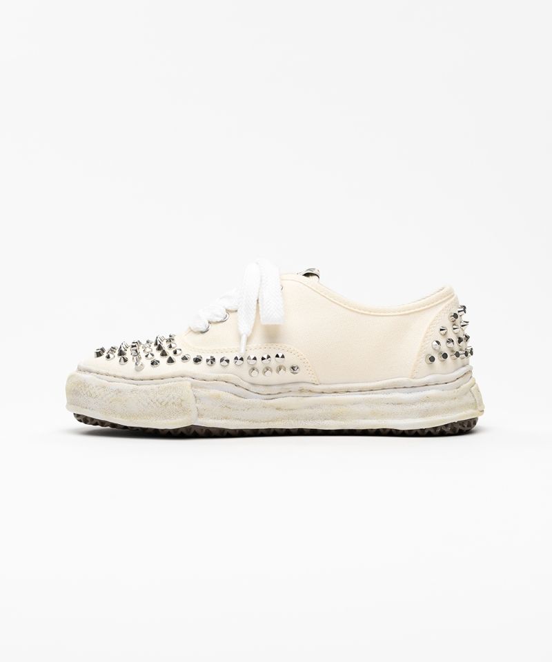 【EXCLUSIVE EDITION】"BAKER" OG Sole Studded Canvas Low-top Sneaker