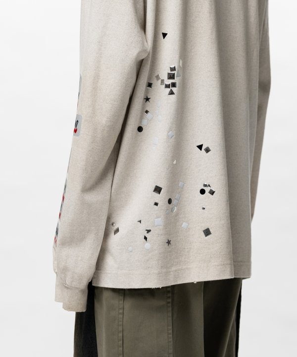 Embellished Sticker Long Sleeve T-shirt