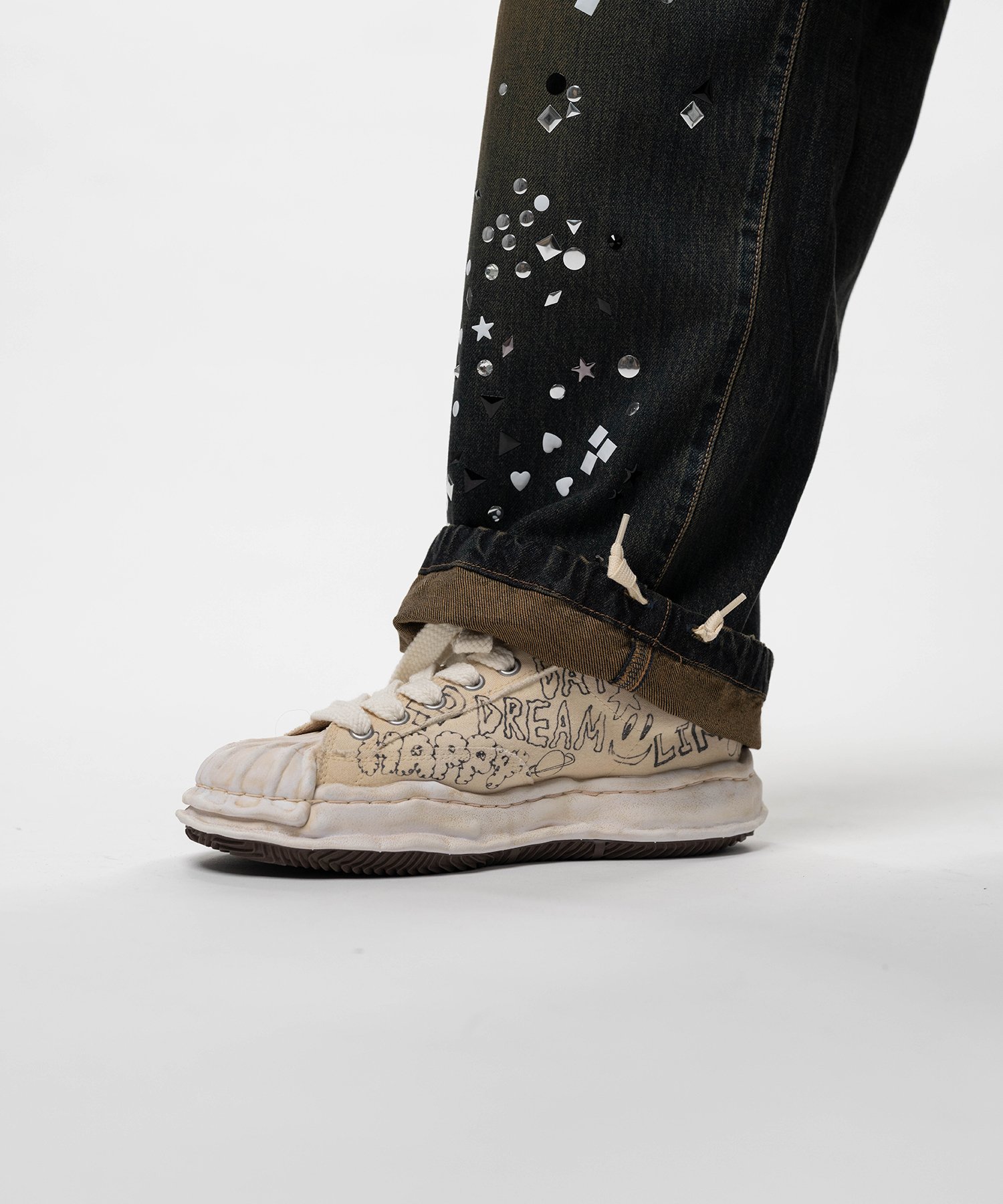 Embellished Sticker Denim Pants