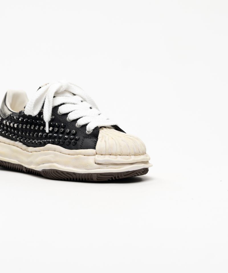 【EXCLUSIVE EDITION】"BLAKEY" OG Sole Studded Canvas Low-top Sneakers