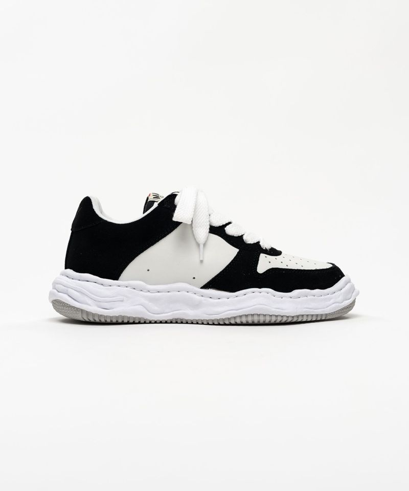 "WAYNE" OG Sole Suede Low-top Sneakers