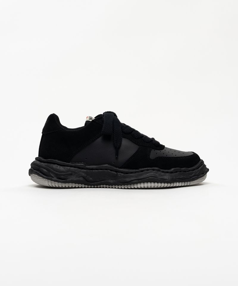"WAYNE" OG Sole Suede Low-top Sneakers