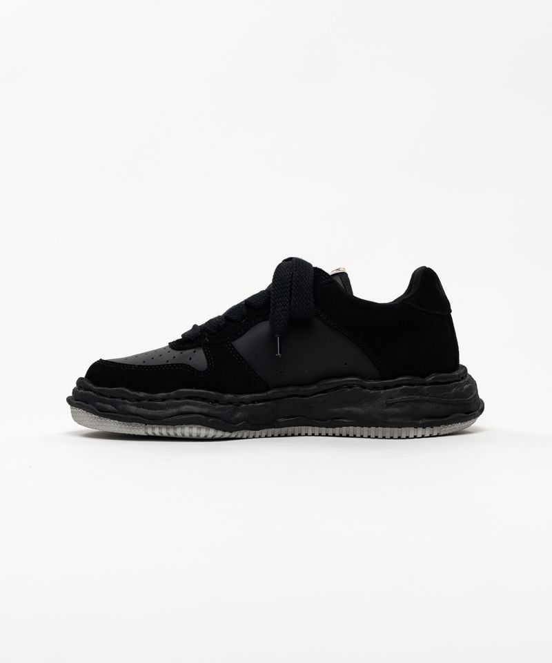"WAYNE" OG Sole Suede Low-top Sneakers