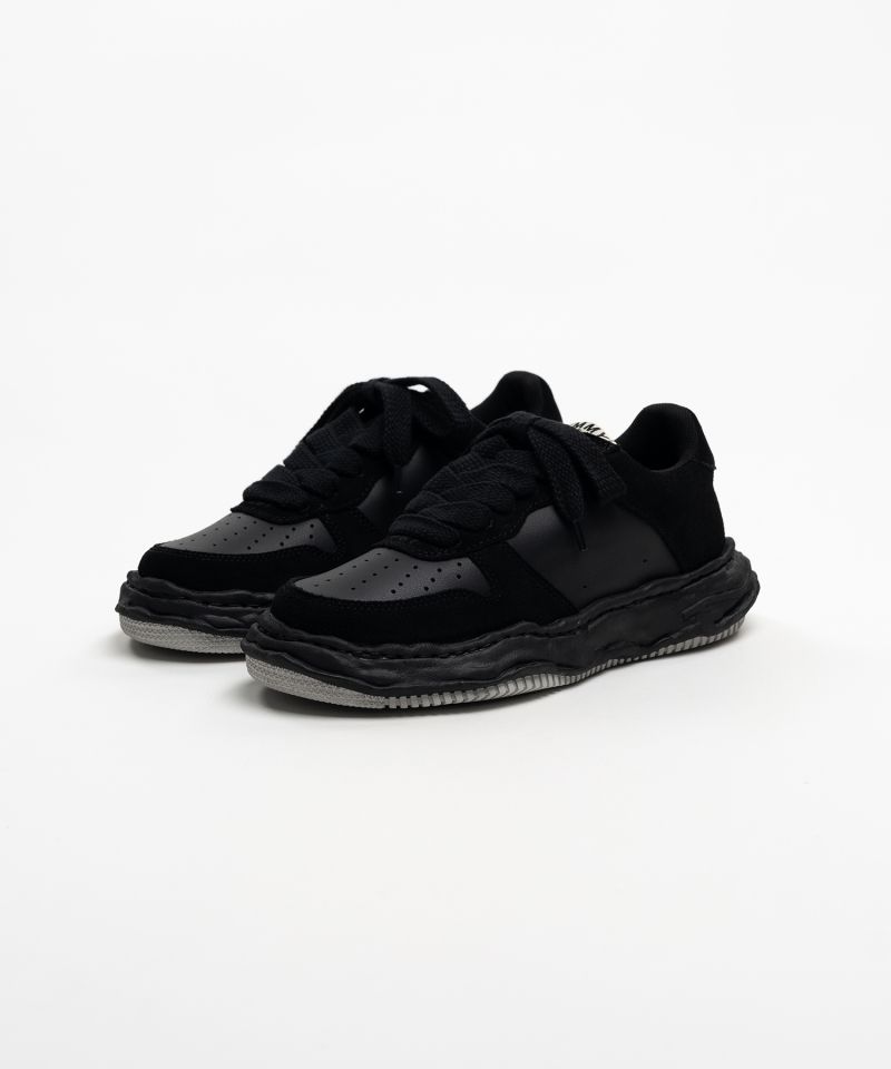 "WAYNE" OG Sole Suede Low-top Sneakers