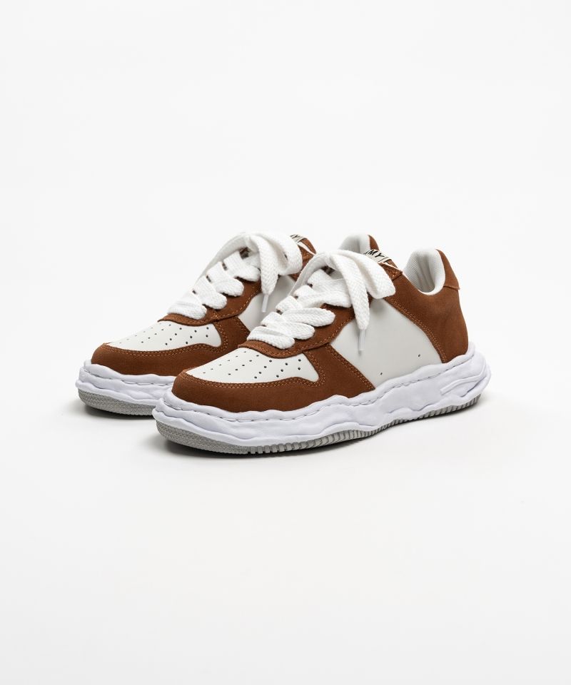"WAYNE" OG Sole Suede Low-top Sneakers