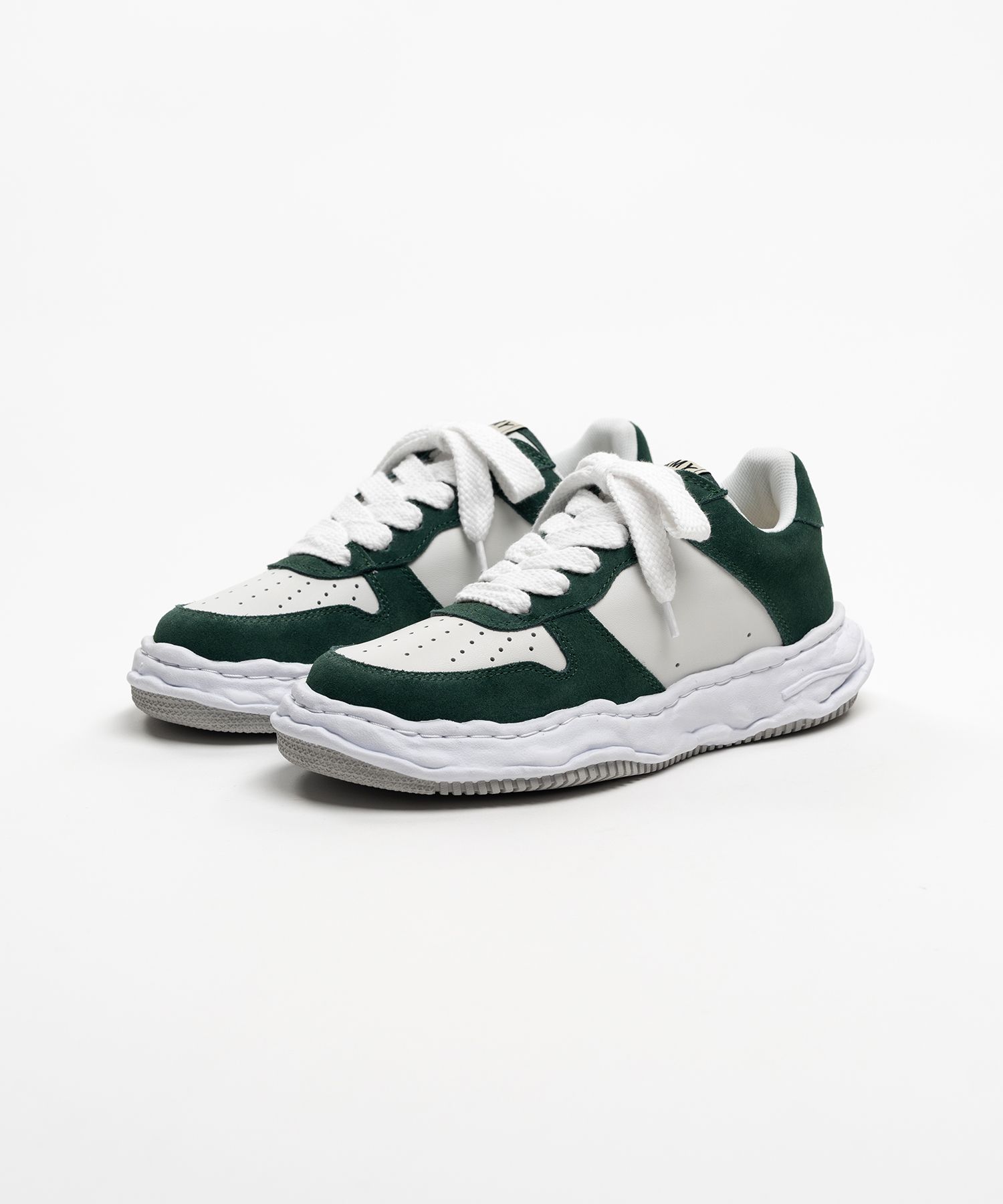 "WAYNE" OG Sole Suede Low-top Sneakers