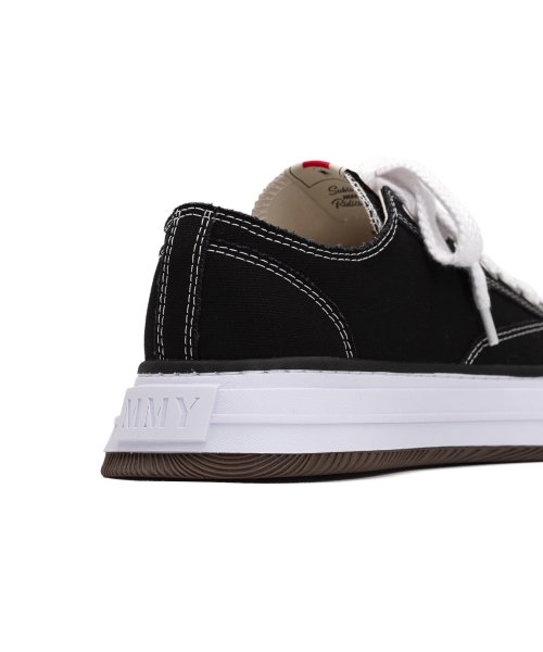 "YUCCA" OG Sole Canvas Low-top Sneaker