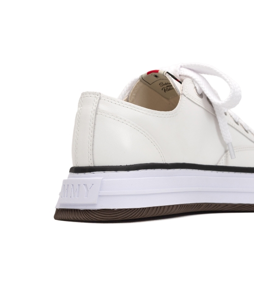 "YUCCA" OG Sole Leather Low-top Sneaker