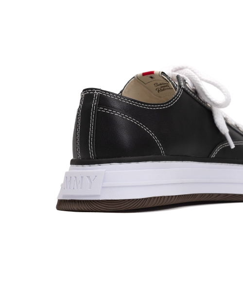 "YUCCA" OG Sole Leather Low-top Sneaker