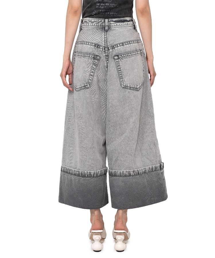 Rolled-up Denim Pants