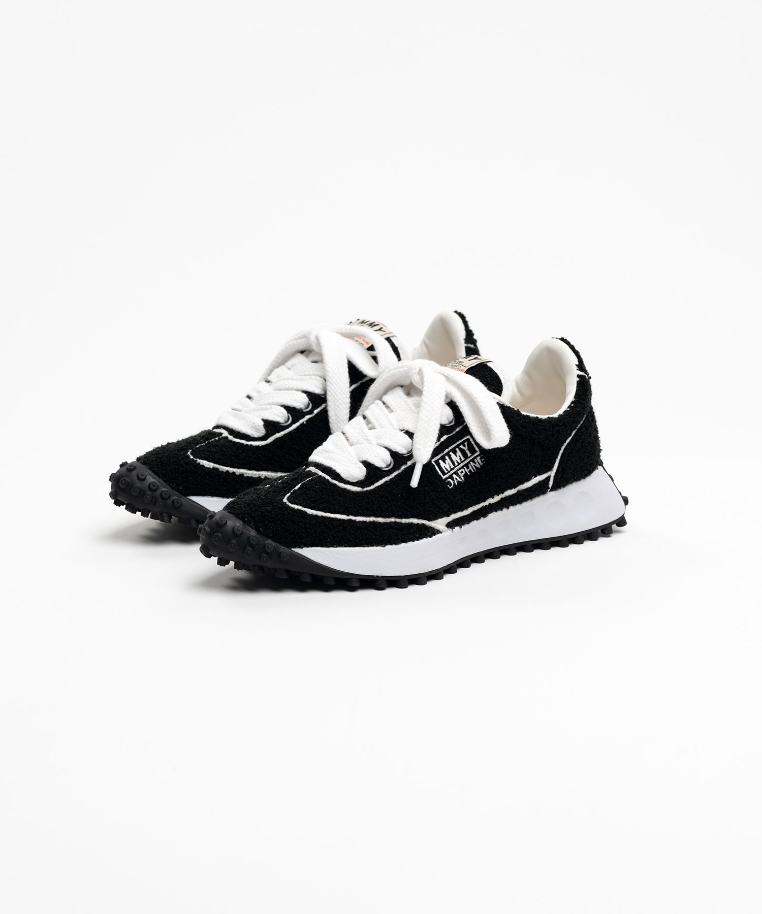 "DAPHNE" OG Sole Chenille Embroidey Canvas Low-top Sneaker