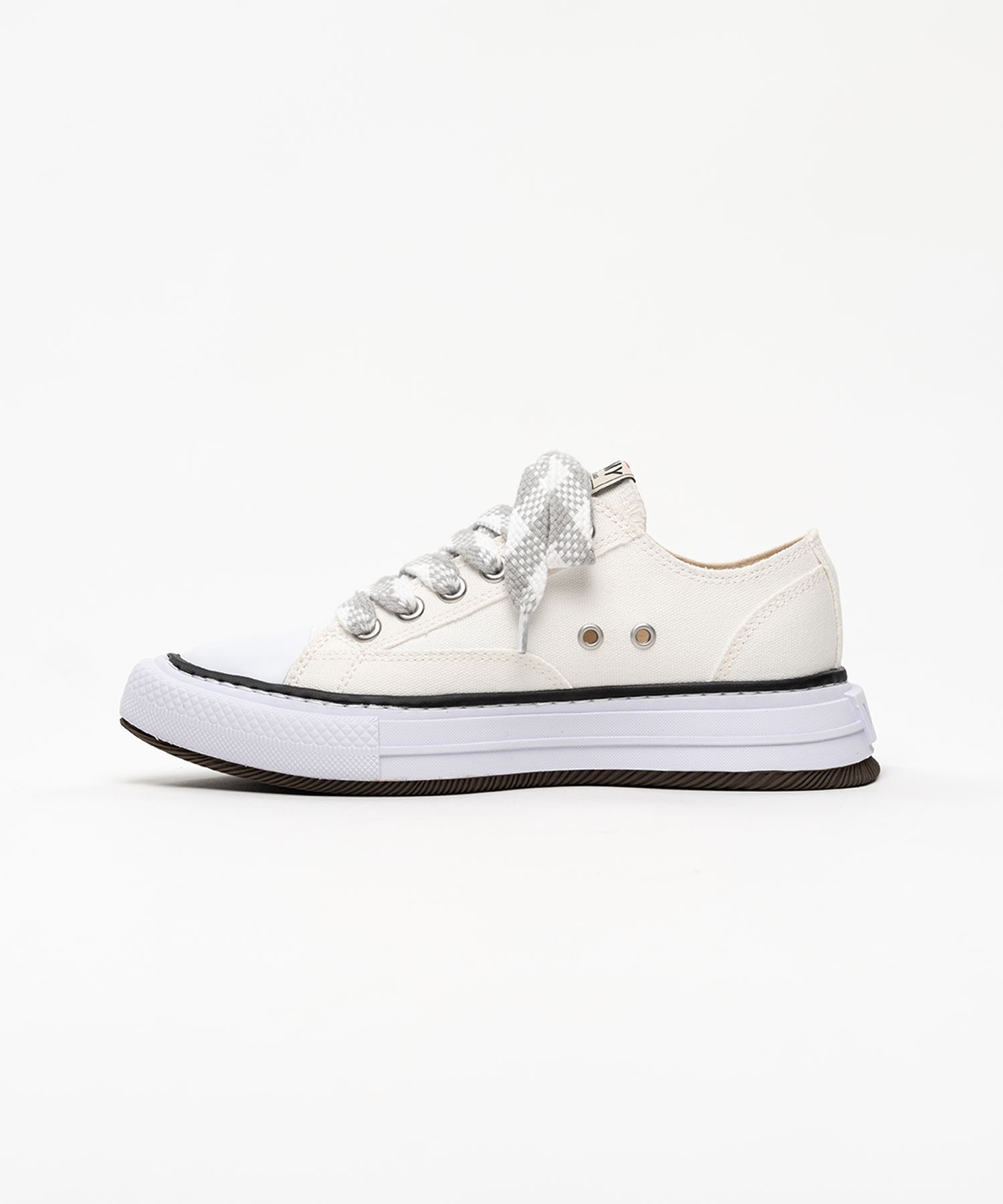 "YUCCA" OG Sole Canvas Low-top Sneakers