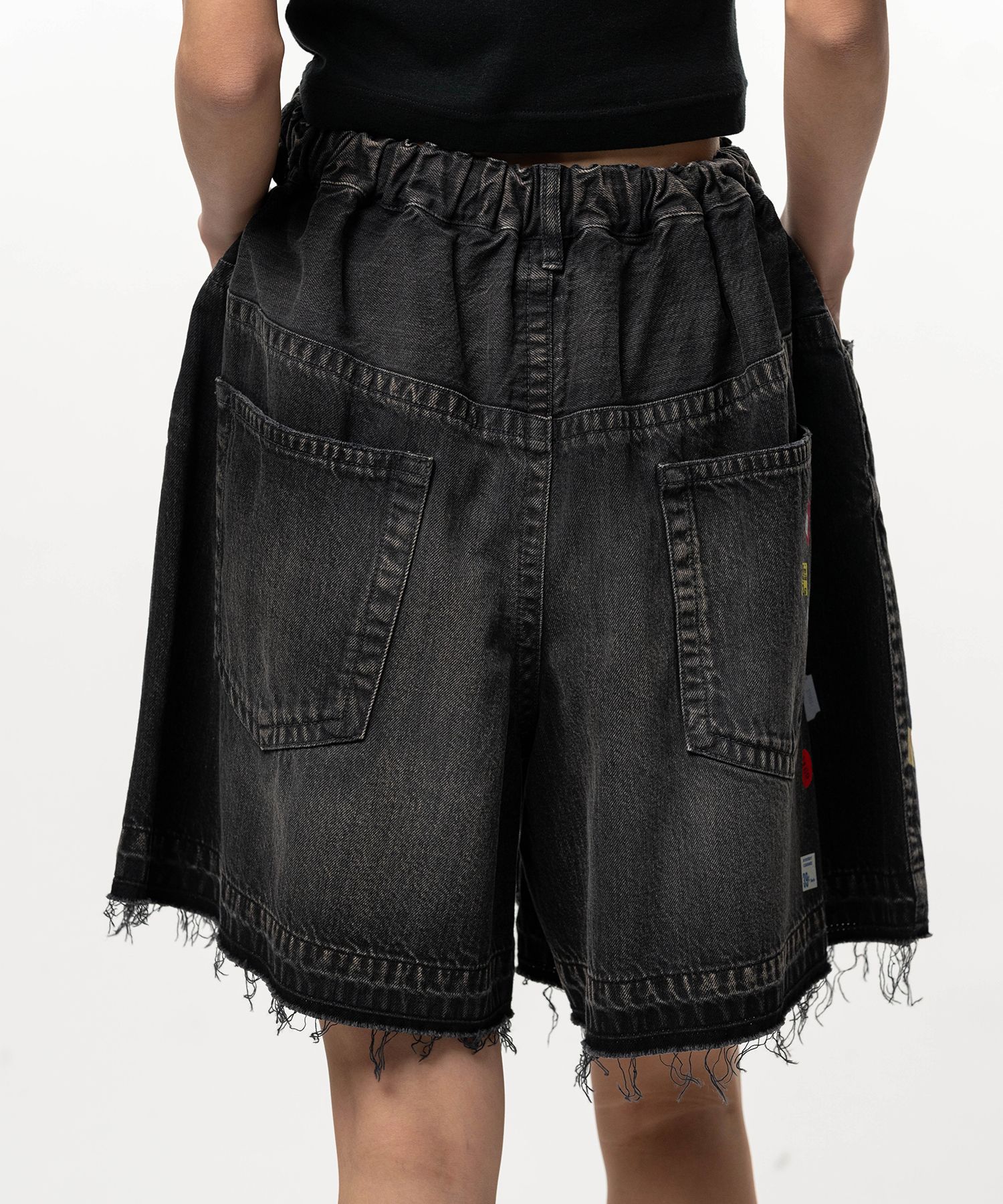 Price Tag Printed Denim Gather Shorts
