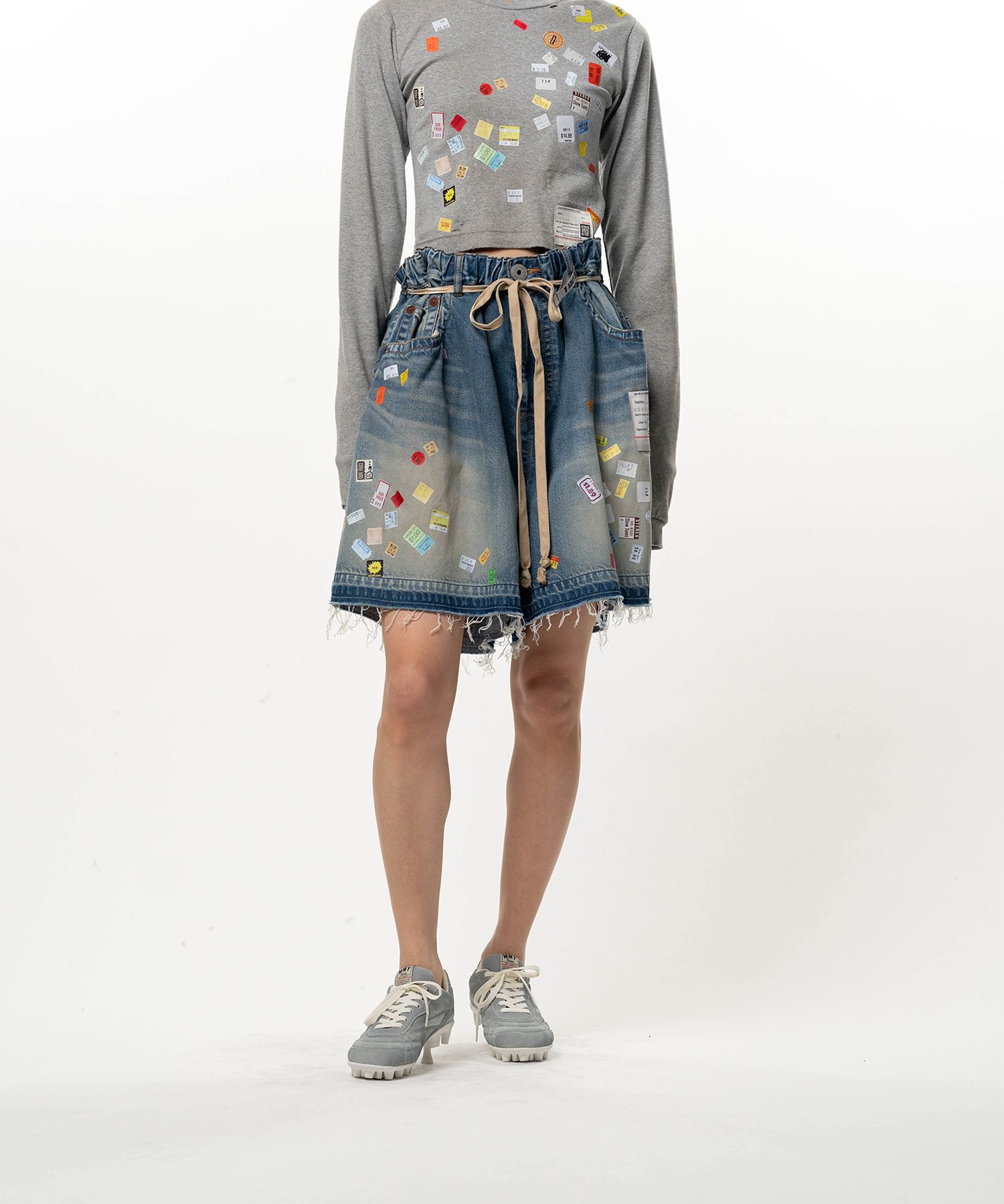 Price Tag Printed Denim Gather Shorts