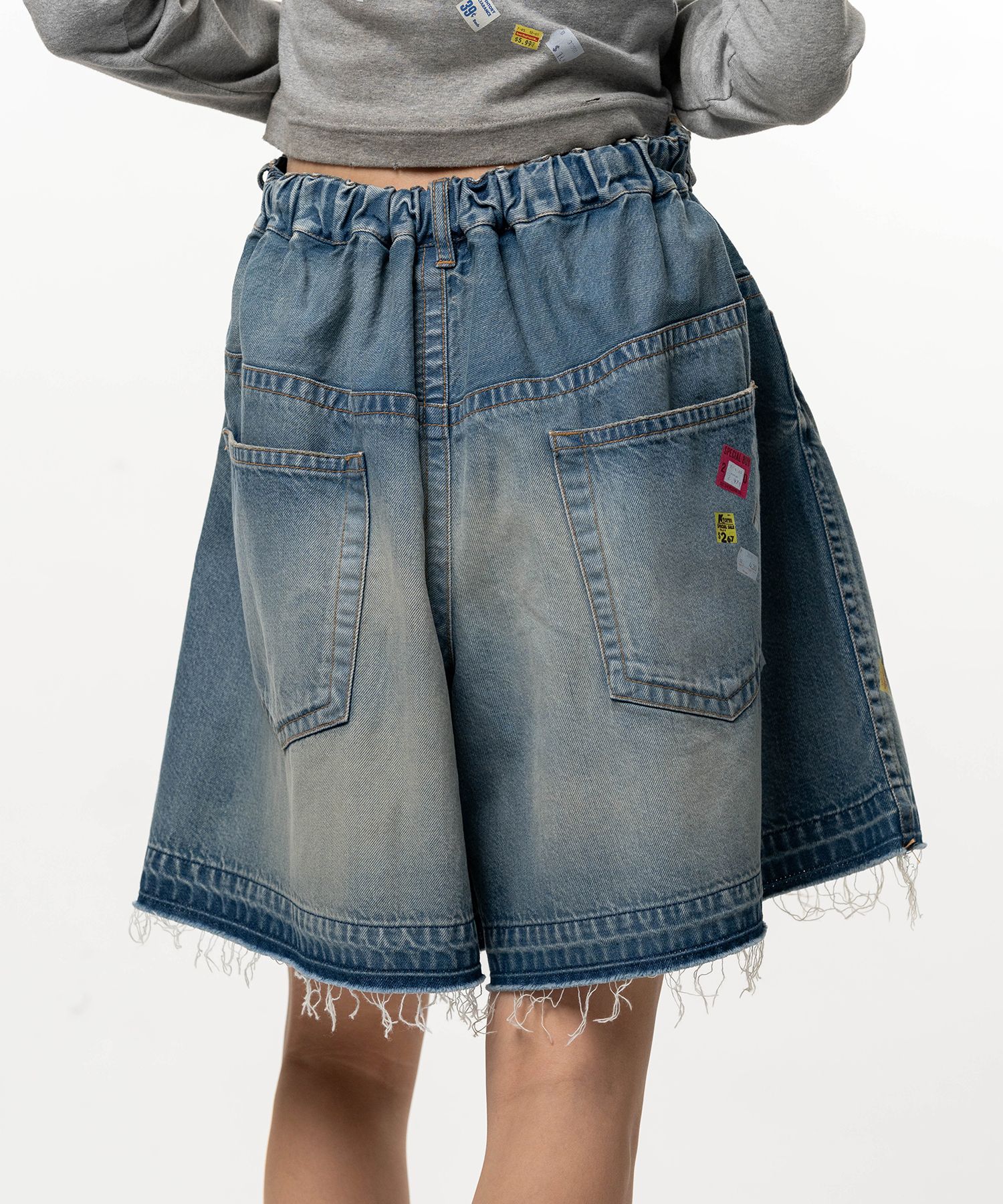 Price Tag Printed Denim Gather Shorts