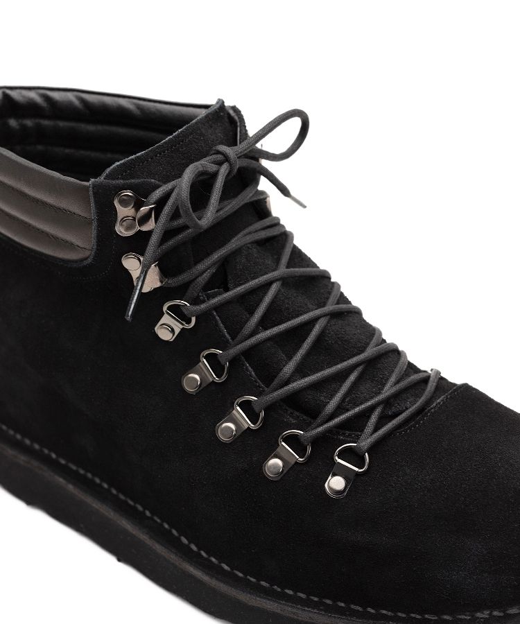 【EXCLUSIVE】 Giant Trekking Boots