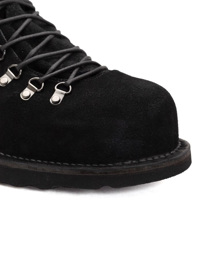 【EXCLUSIVE】 Giant Trekking Boots