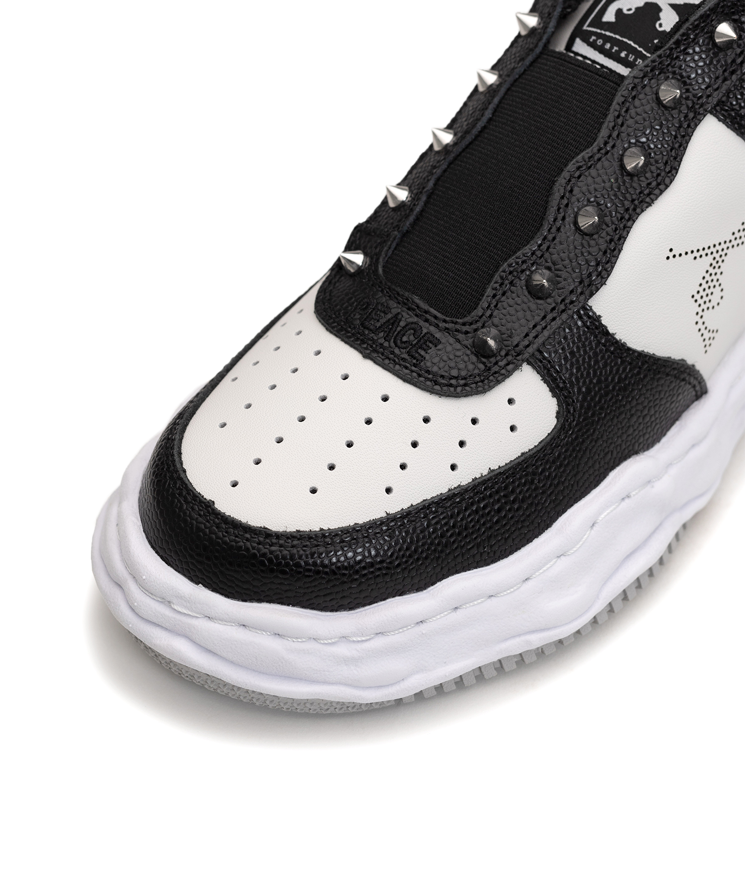 roarguns X MMY "WAYNE" OG Sole Studs Leather Low-top Sneaker