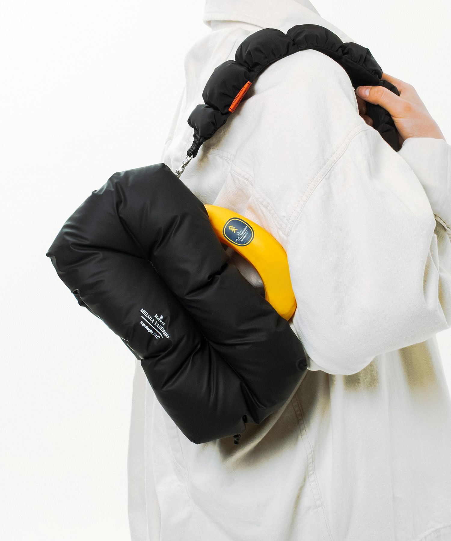 "Topologie x MMY" Bottle Sacoche Black Extra Puff Medium Matt Coated