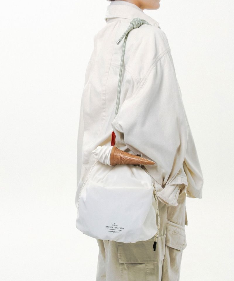 "Topologie x MMY" Bucket Marshmallow Extra Puff Matt Coated