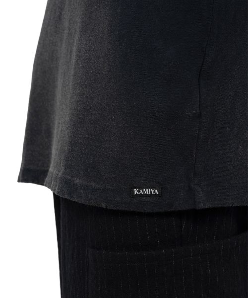 "Messenger Pigeon" Distressed T-shirt