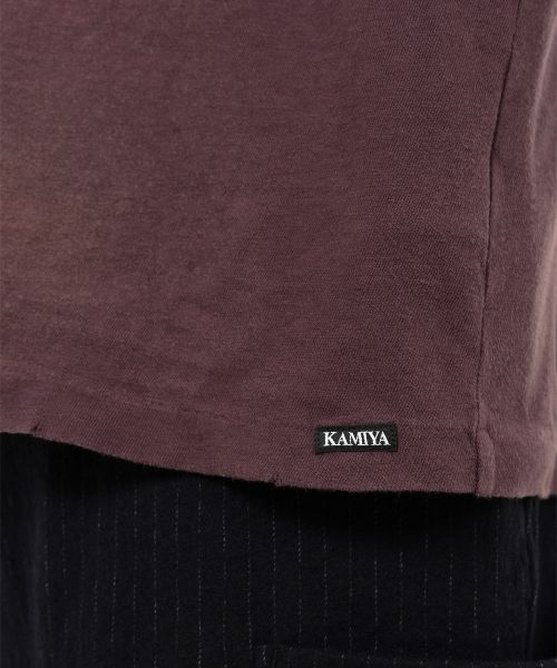 "Messenger Pigeon" Distressed T-shirt