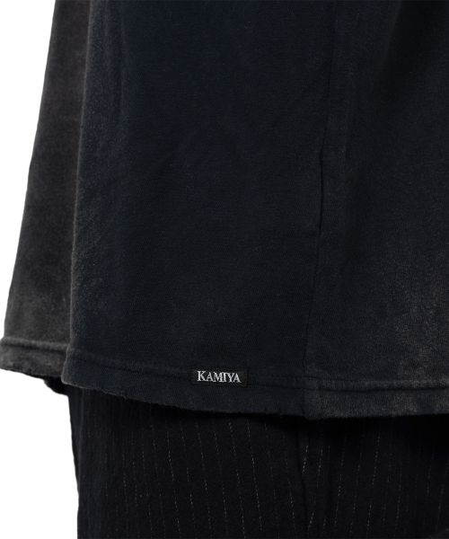 "Rose" Distressed Pocket T-shirt