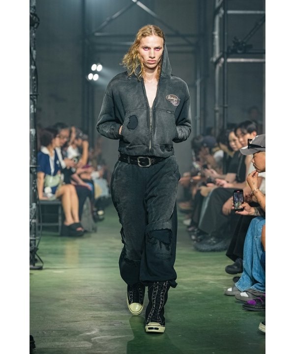 Repaired Name Patch Zip Short Hoodie