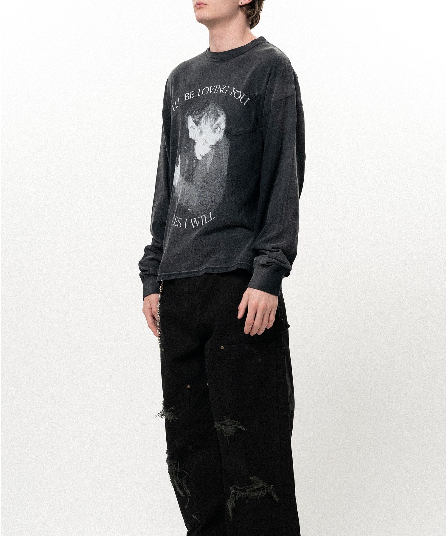 "LOVING" Distressed Long-Sleeve Pocket T-shirt