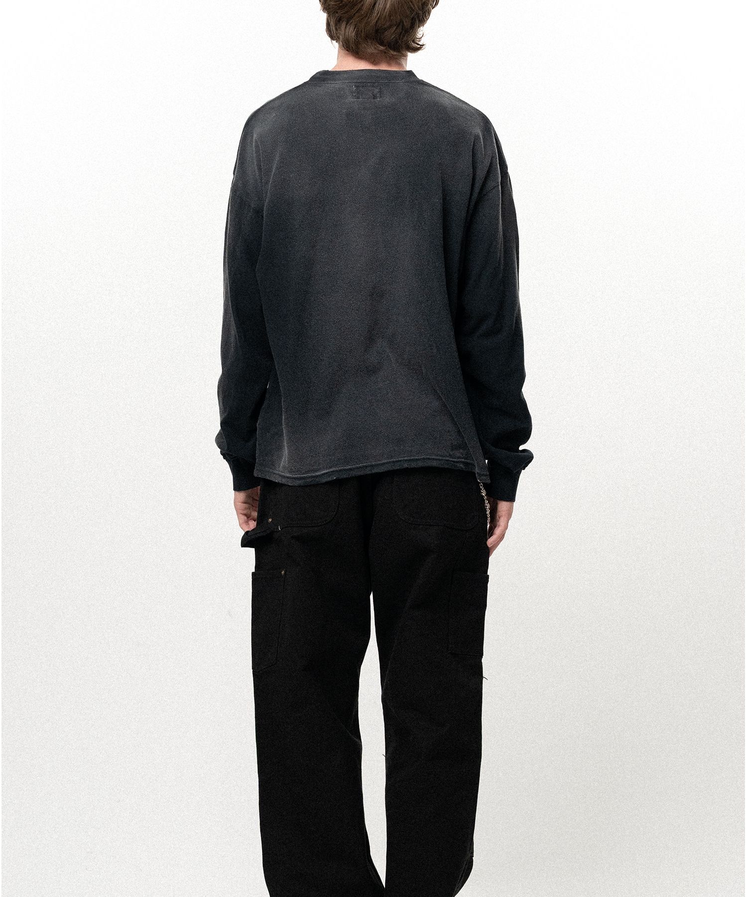 "LOVING" Distressed Long-Sleeve Pocket T-shirt