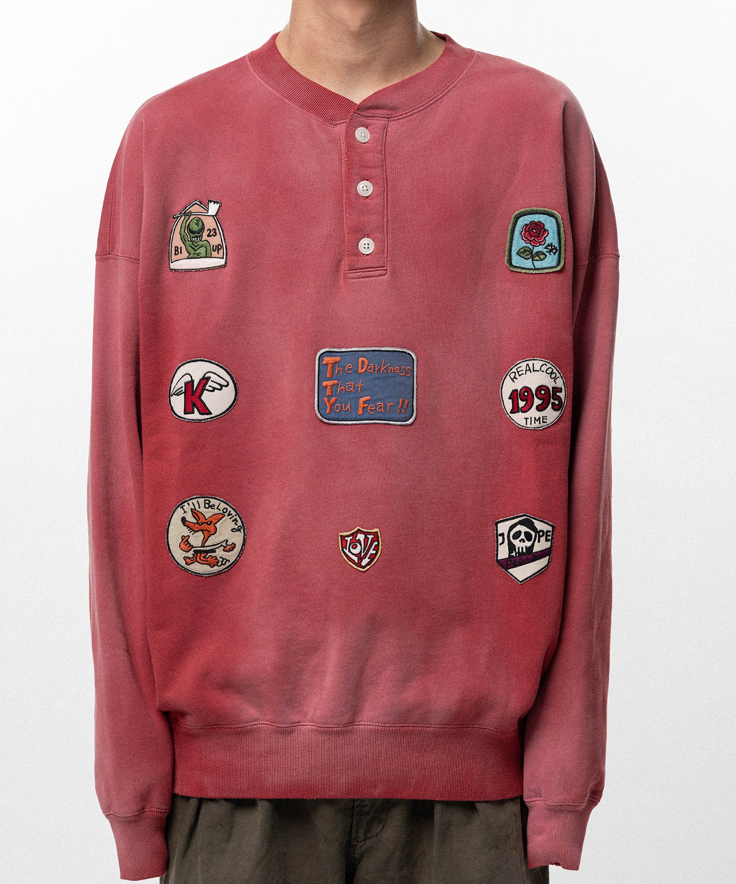 Henry Neck Sweat T/C with Multi-Patch Details