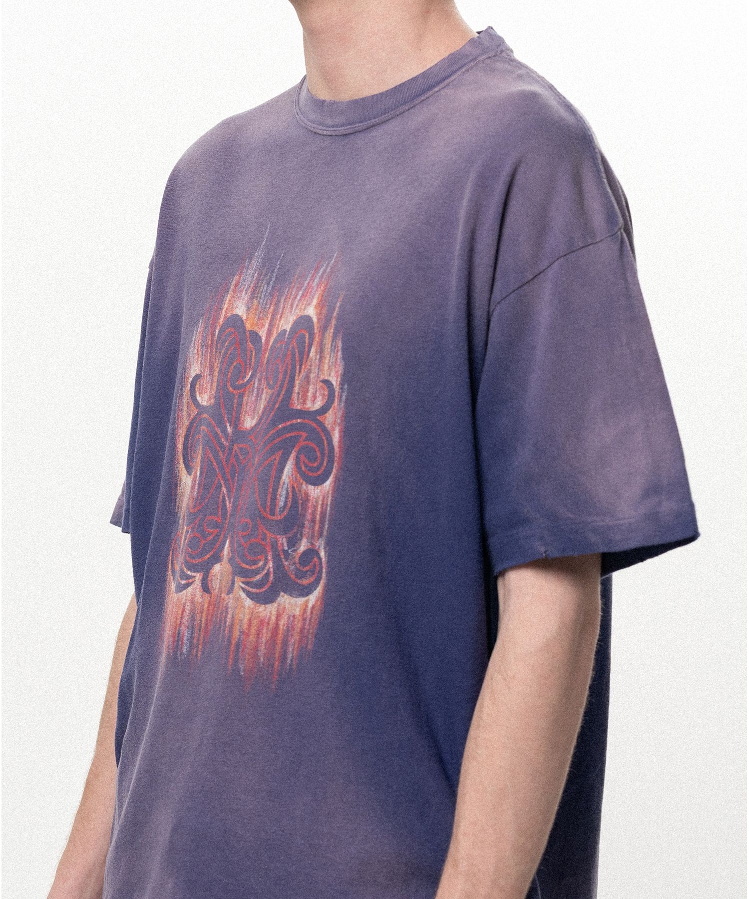 "CRAYON FLAME" Distressed T-shirt