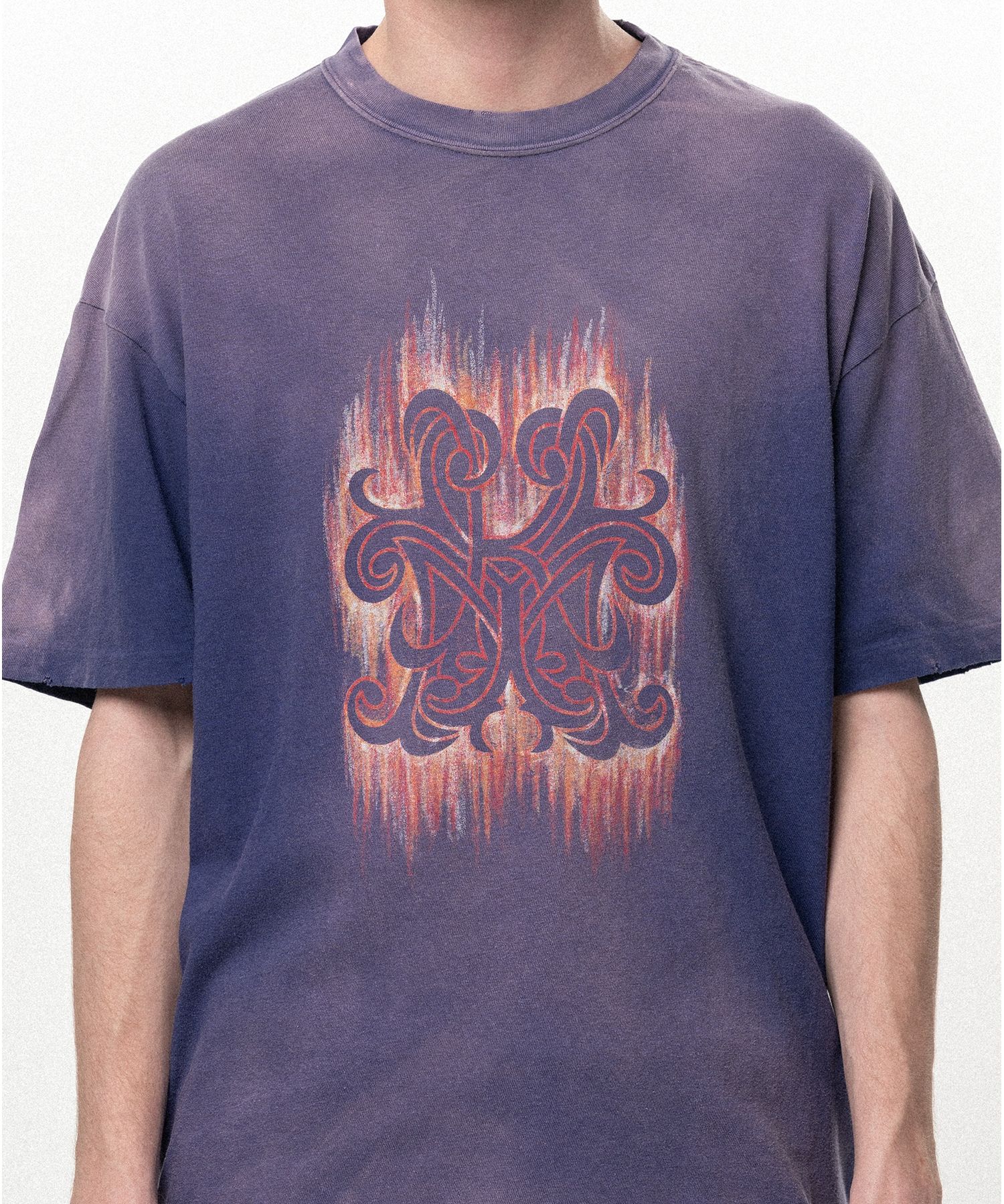 "CRAYON FLAME" Distressed T-shirt