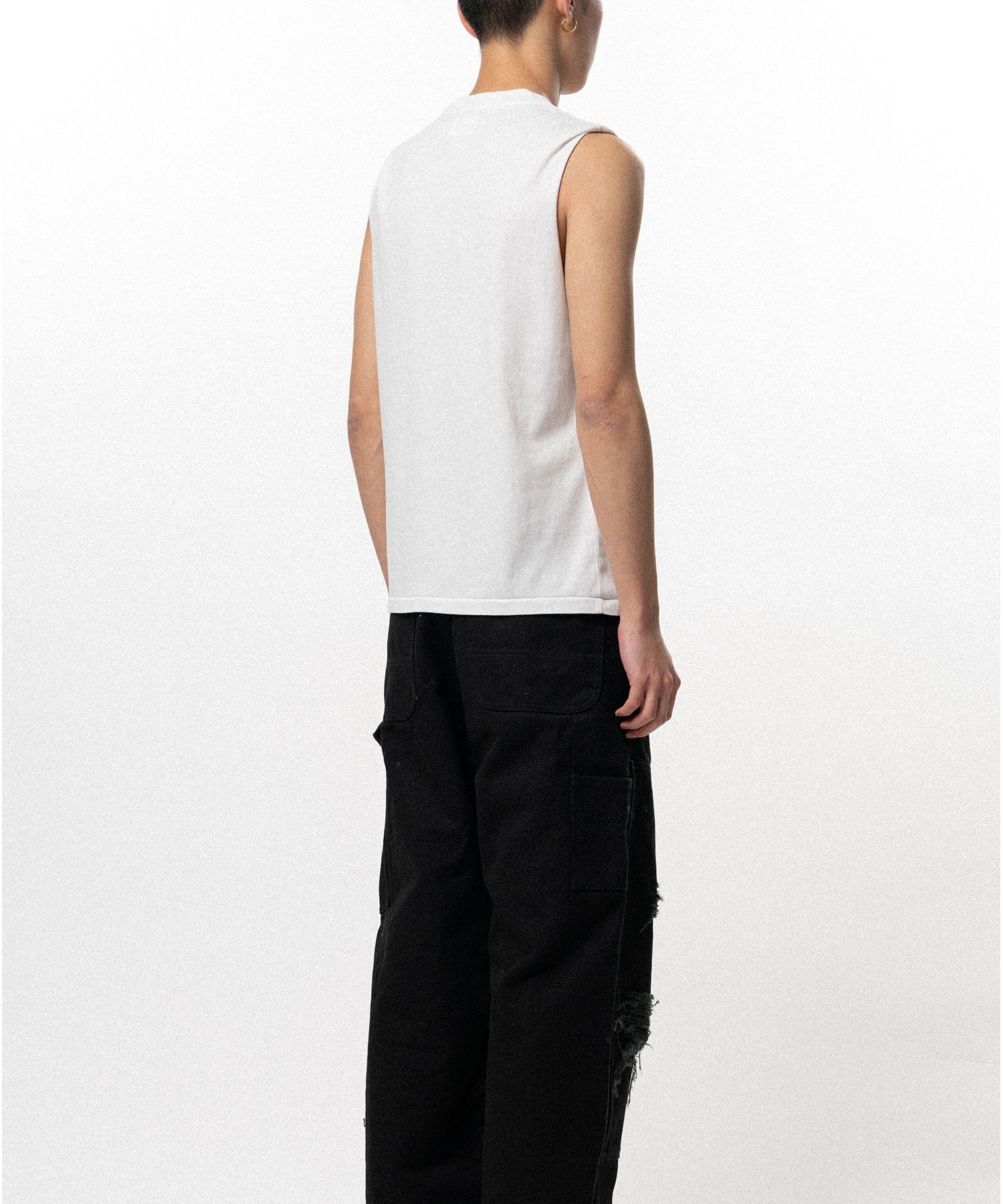 Typography Print Sleeveless T-shirt