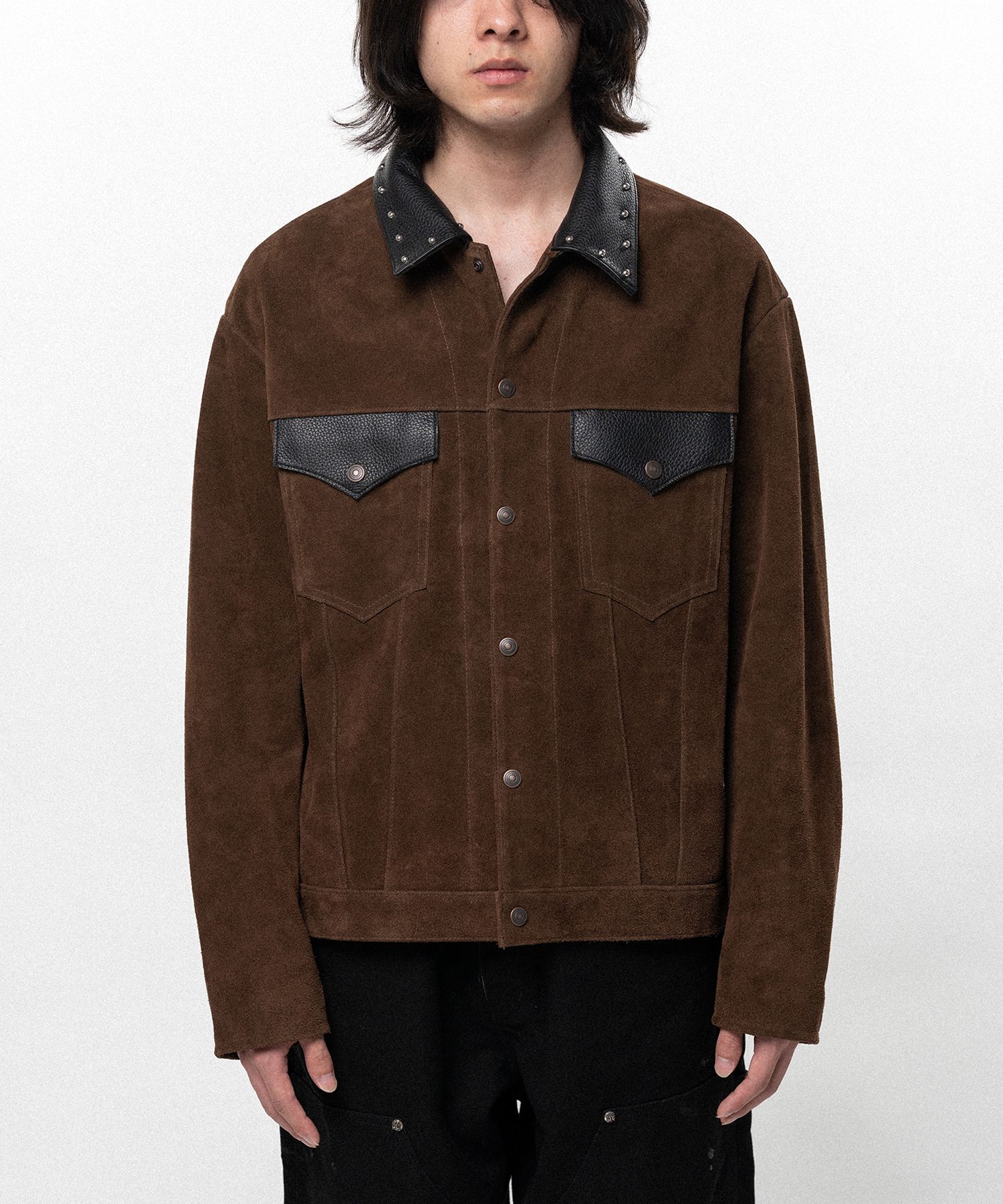 【EXCLUSIVE】Suede Studded Trucker Jacket