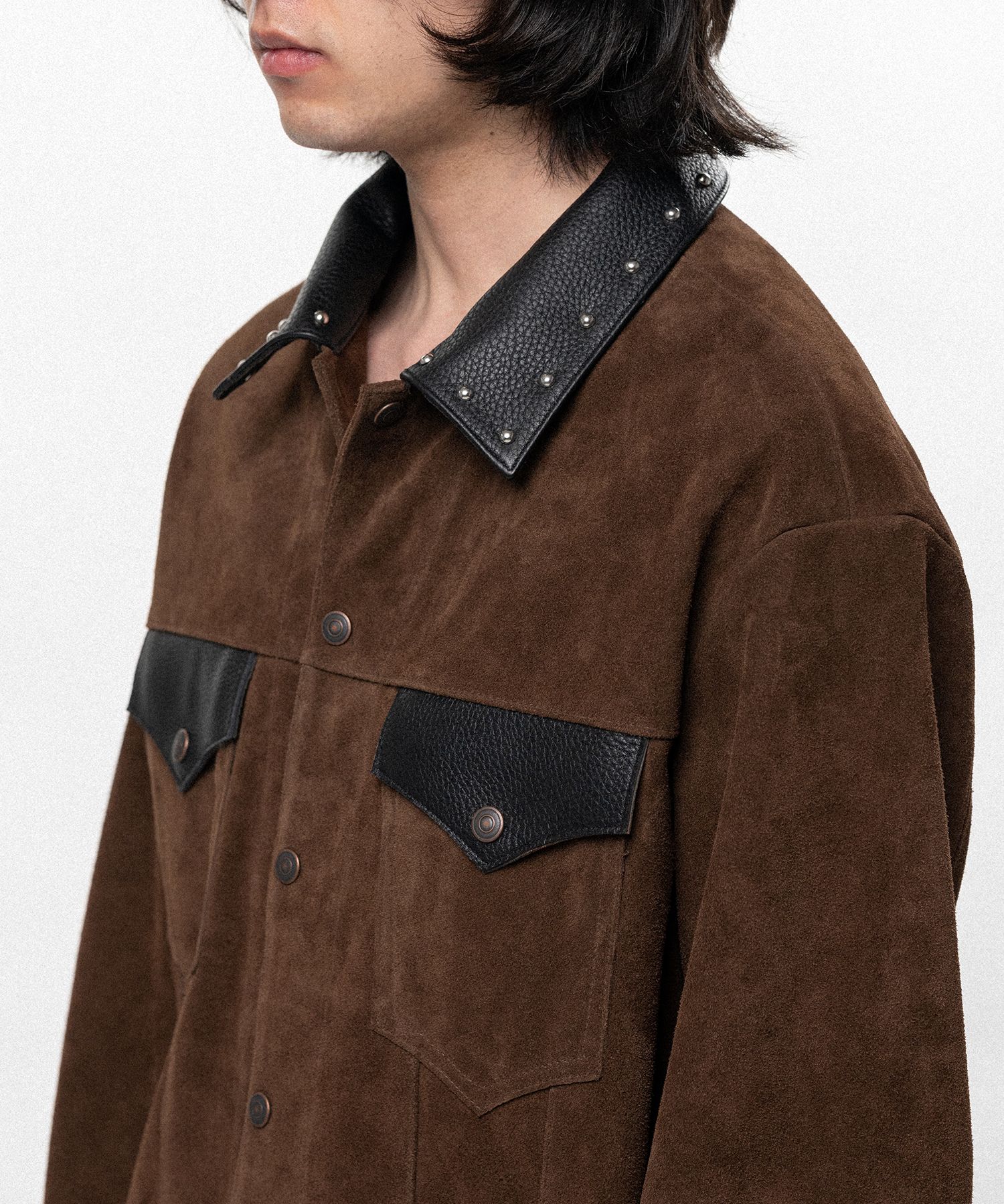 【EXCLUSIVE】Suede Studded Trucker Jacket