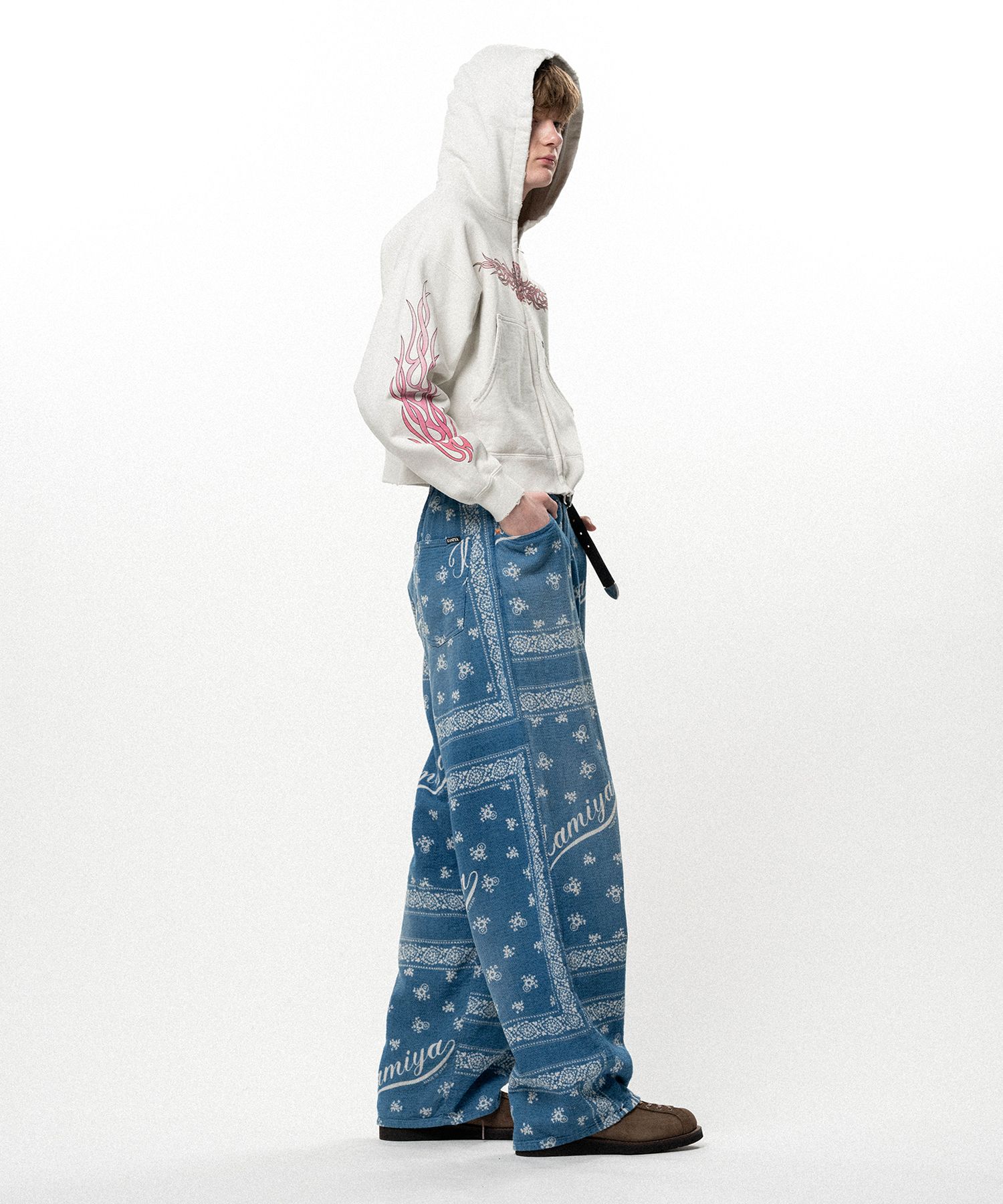 "FLAME KMY" Zip-up Short Hoodie