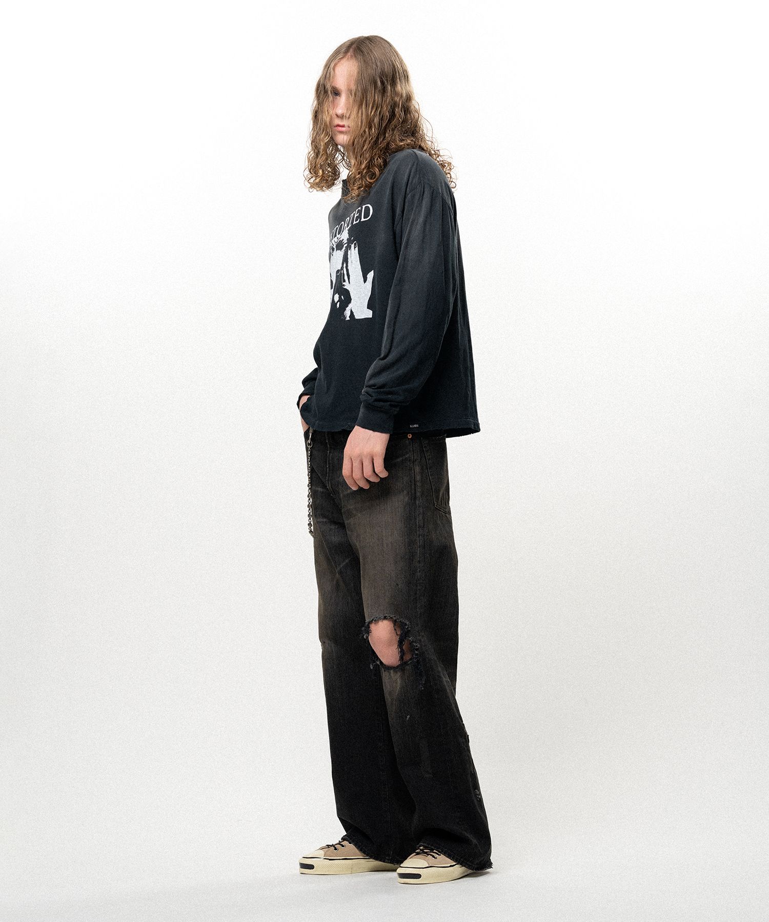 "DISTORTED Girl" Distressed L/S T-shirt