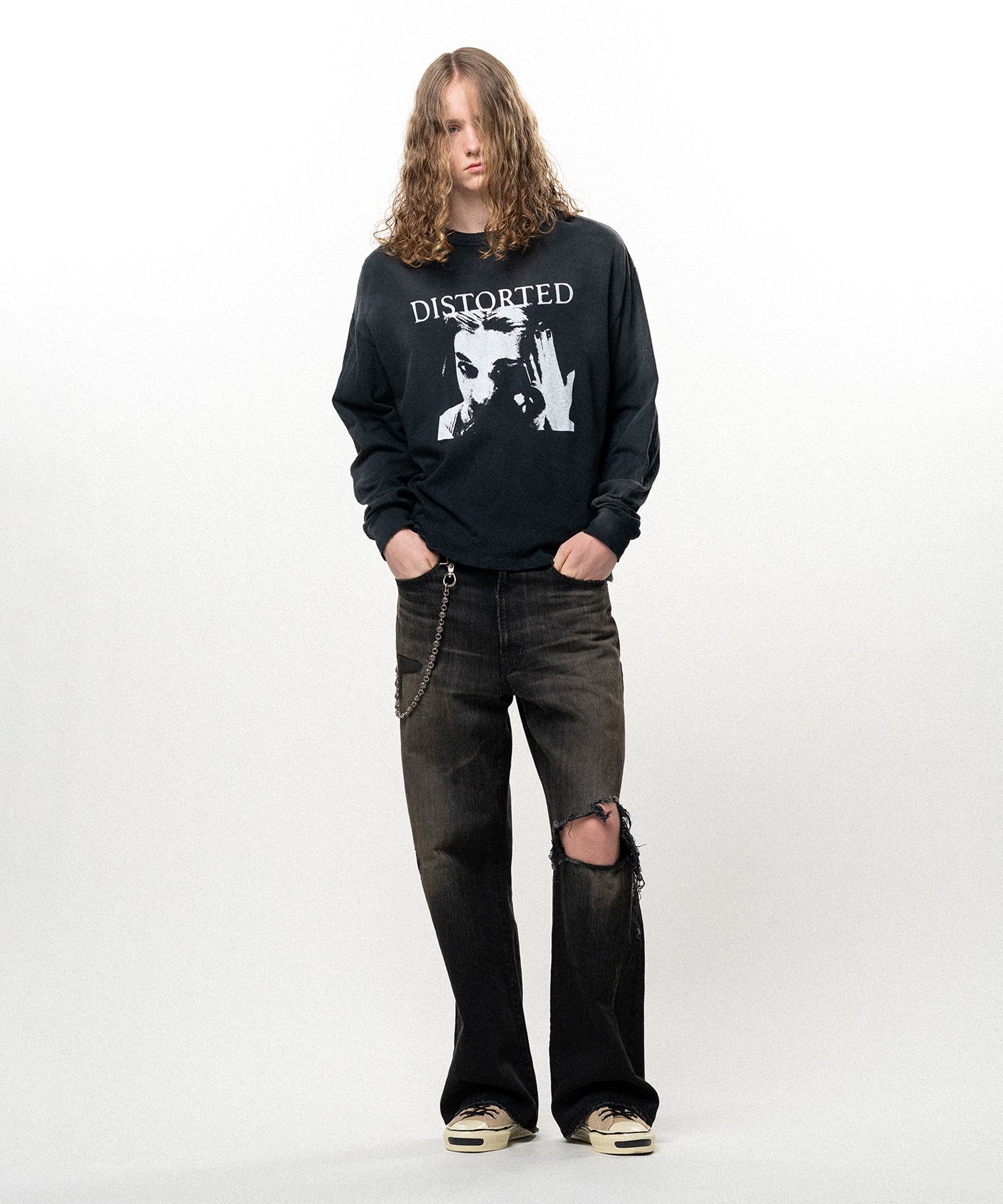 "DISTORTED Girl" Distressed L/S T-shirt