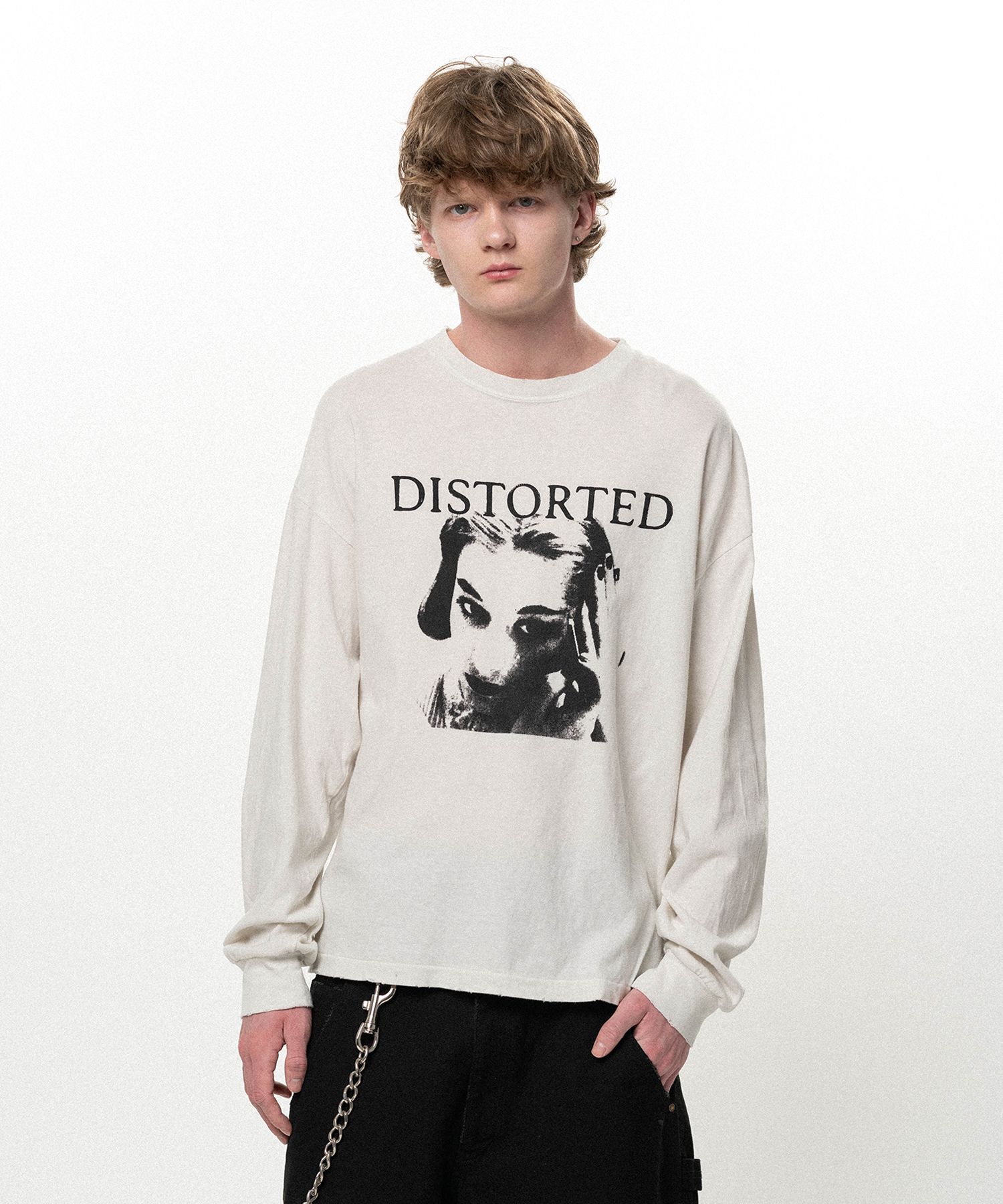 "DISTORTED Girl" Distressed L/S T-shirt