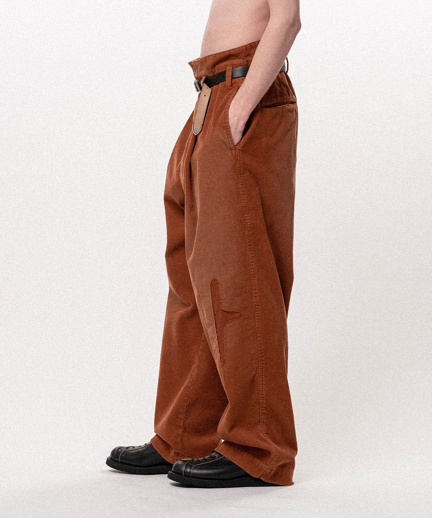 Repaired Corduroy V-Back Wide Pants