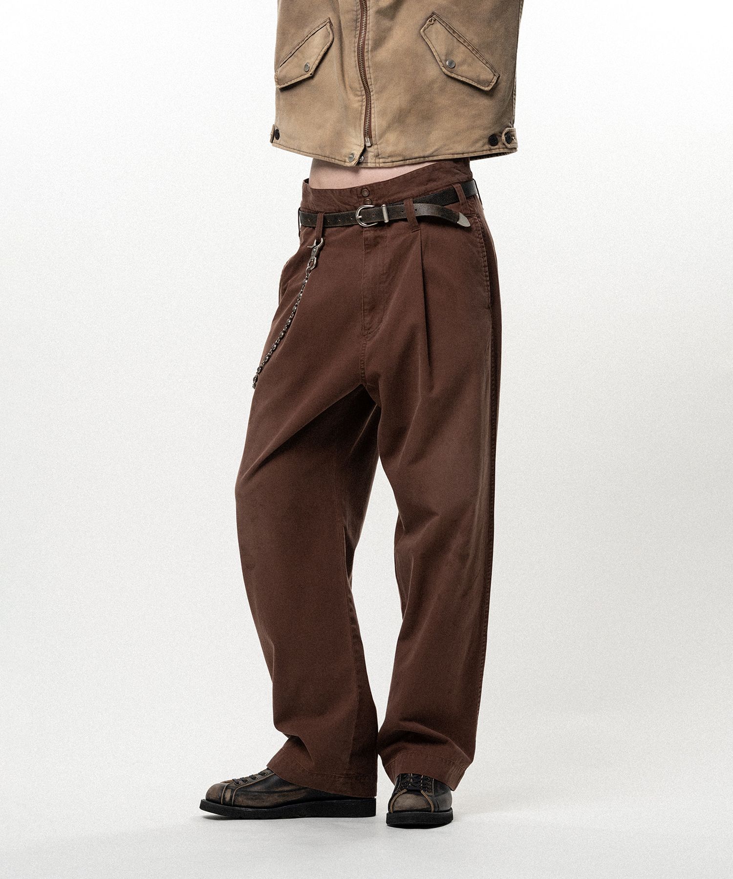 Distressed Tencel Chino V-Back Wide Pants
