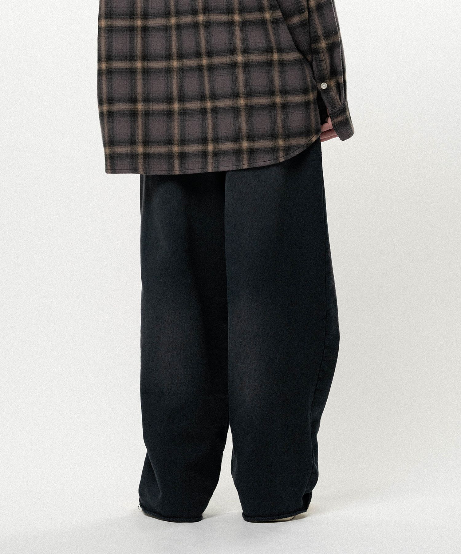 Embroidered Wide Sweat Pants