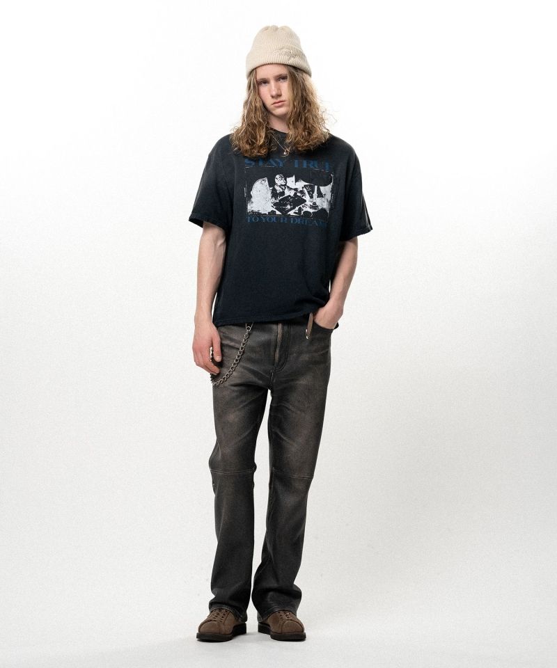 "STAY TRUE TO YOUR DREAM" Distressed Pocket T-shirt